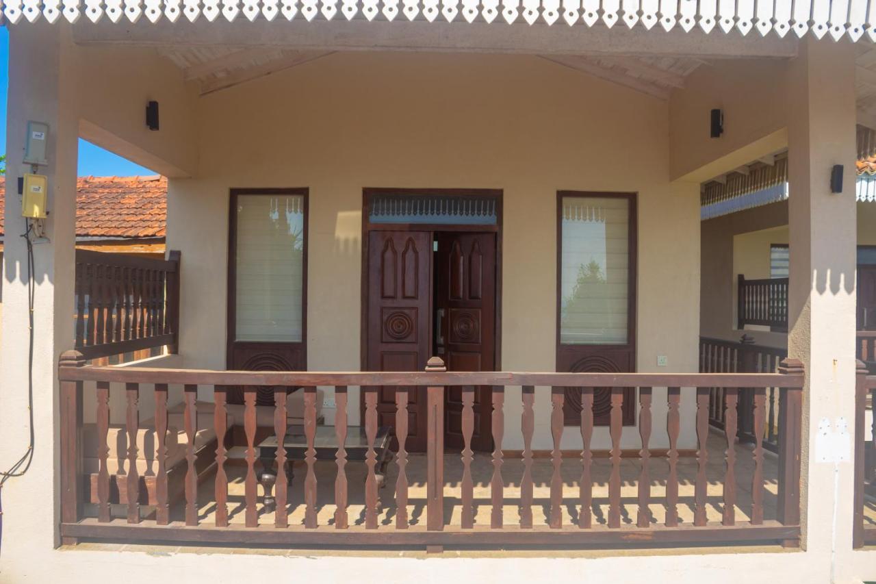 Guru Beach Resort แทนกาลเล ภายนอก รูปภาพ