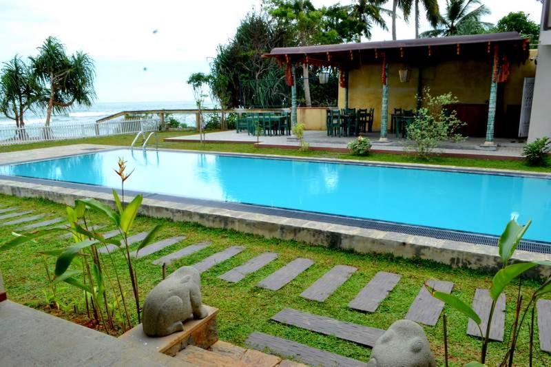 Guru Beach Resort แทนกาลเล ภายนอก รูปภาพ